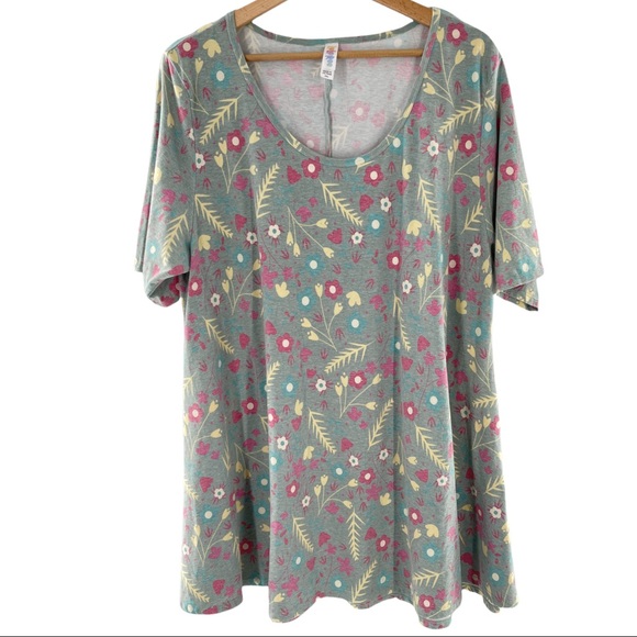 LuLaRoe Tops - LulaRoe Floral Short Sleeve Perfect Tee Size  2XL